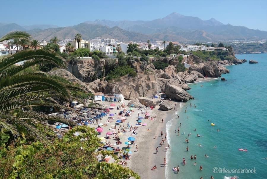 Chez Alison! Central Nerja Apt Eksteriør billede